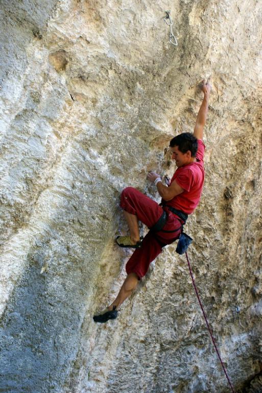 Костя на Hot Chilli, 8b+