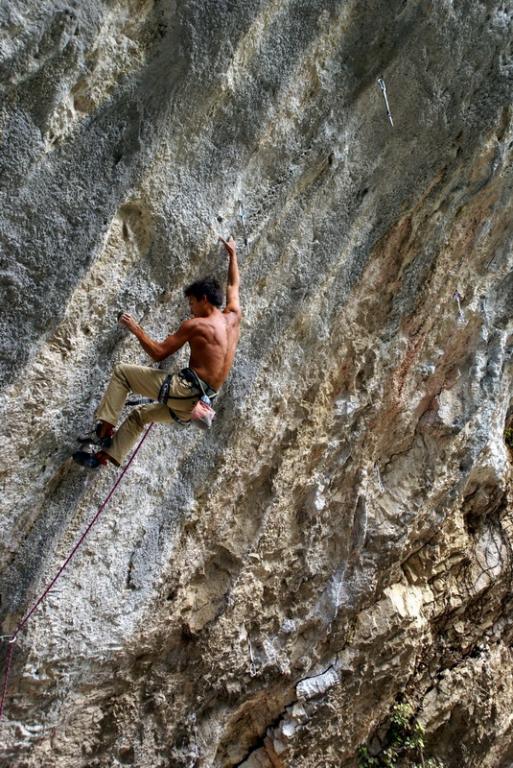 Рустам на Hot Chilli, 8b+