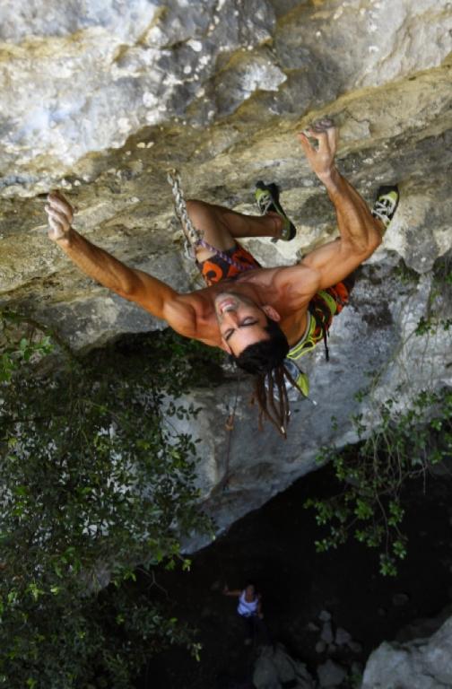 Iris Matamoros. Baltzolita, 8c. Baltzola (Bilbao). Photo: Gemma