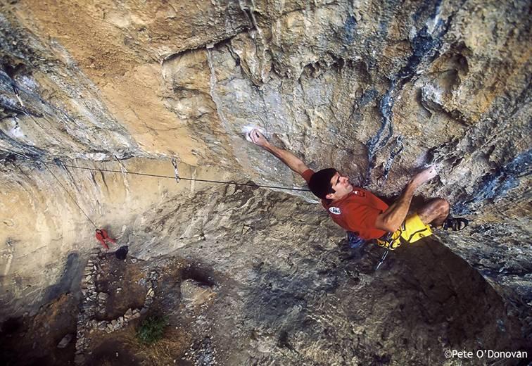 Dani Andrada on "La Esencia de la Resistencia", 8c+. Las Bruixas (Lleida). Picture: Pete O'Donovan.